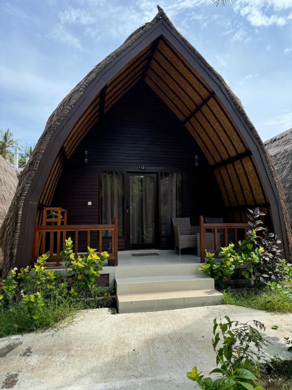 Sandy Beach Bungalows Gili Air Exterior foto