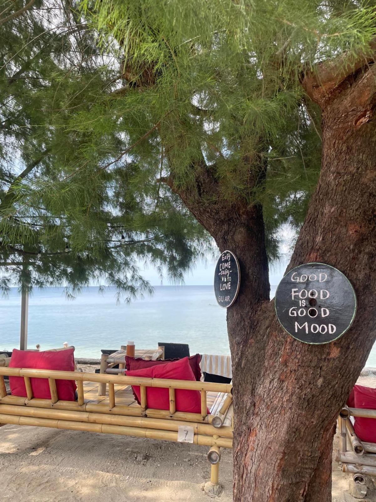 Sandy Beach Bungalows Gili Air Exterior foto