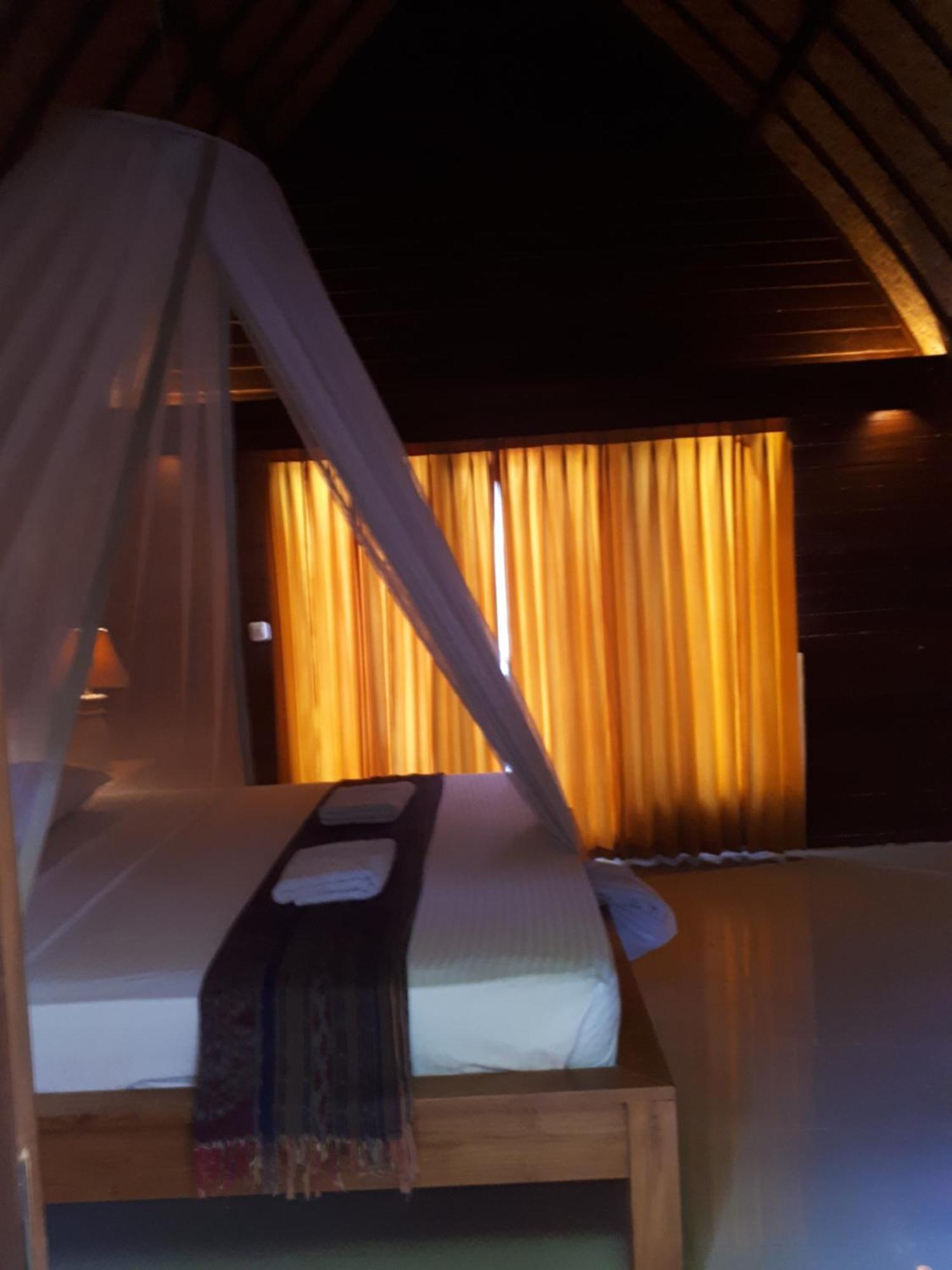 Sandy Beach Bungalows Gili Air Exterior foto