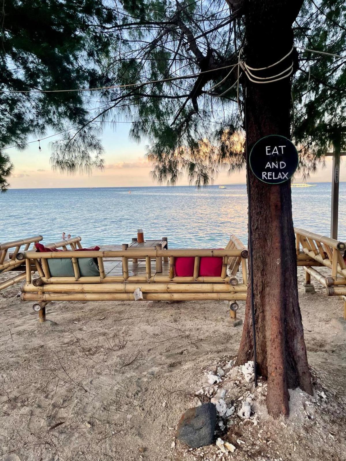 Sandy Beach Bungalows Gili Air Exterior foto